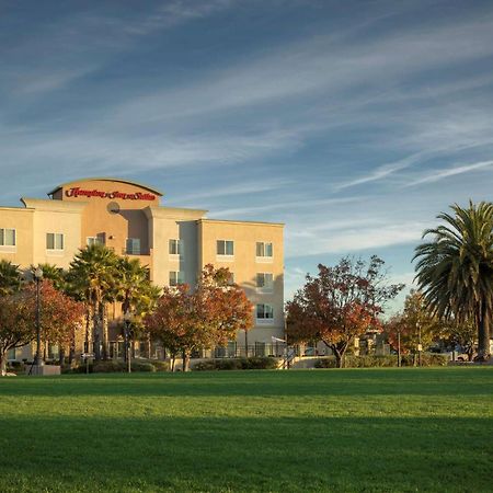 Hampton Inn & Suites Suisun City Waterfront Buitenkant foto